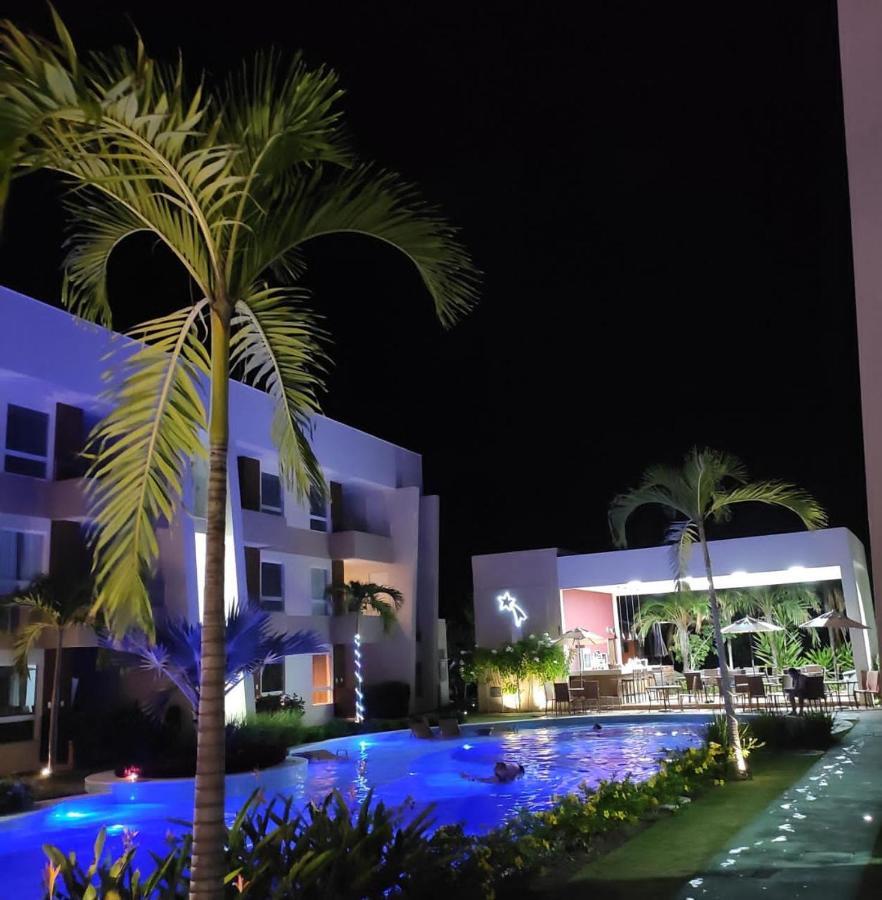 Guarajuba Porto Smeralda Village C02, Terreo - Guarajuba Temporada, Viva Mais De Uma Experiencia De Hospedagem Conosco! 130M Da Praia Ngoại thất bức ảnh